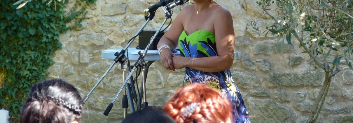 Officiant de cérémonie laïque, maître de cérémonie ou célébrant de cérémonie-officiant-ceremonie-montpellier